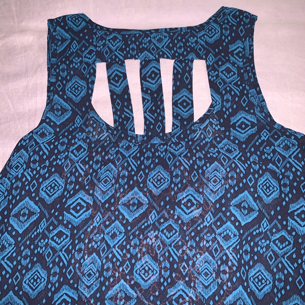 Embroidered tank - Picture 3 of 3